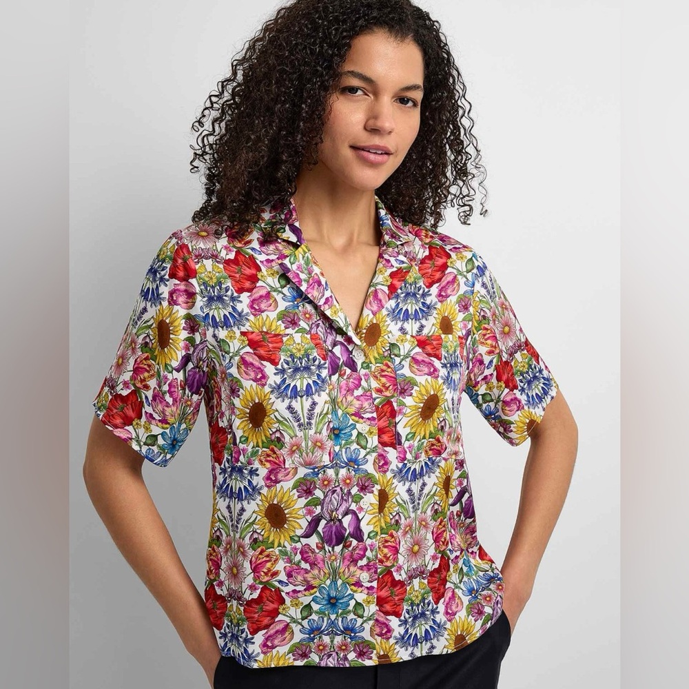 NWT // Floral short-sleeve shirt with Liberty Fabric